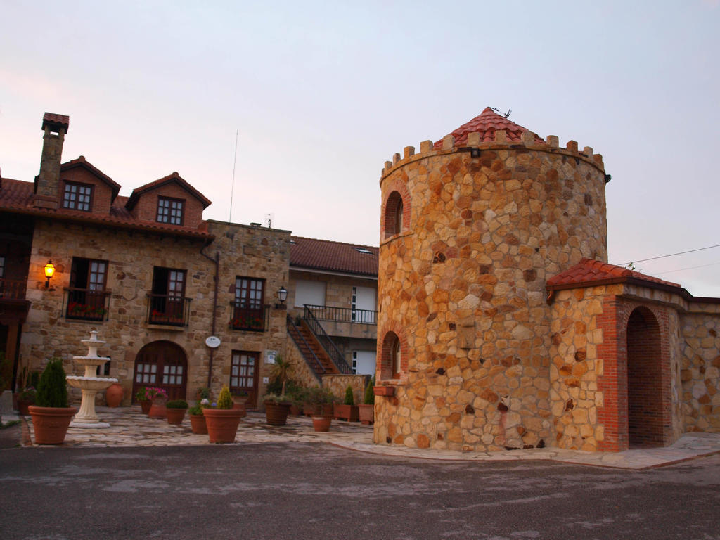 Habitaciones Y Estudios- Hotel "Posada De Cantabria El Solar" - Cenas Y Gintonic- Bar -Terraza Panoramica 갈리자노 외부 사진